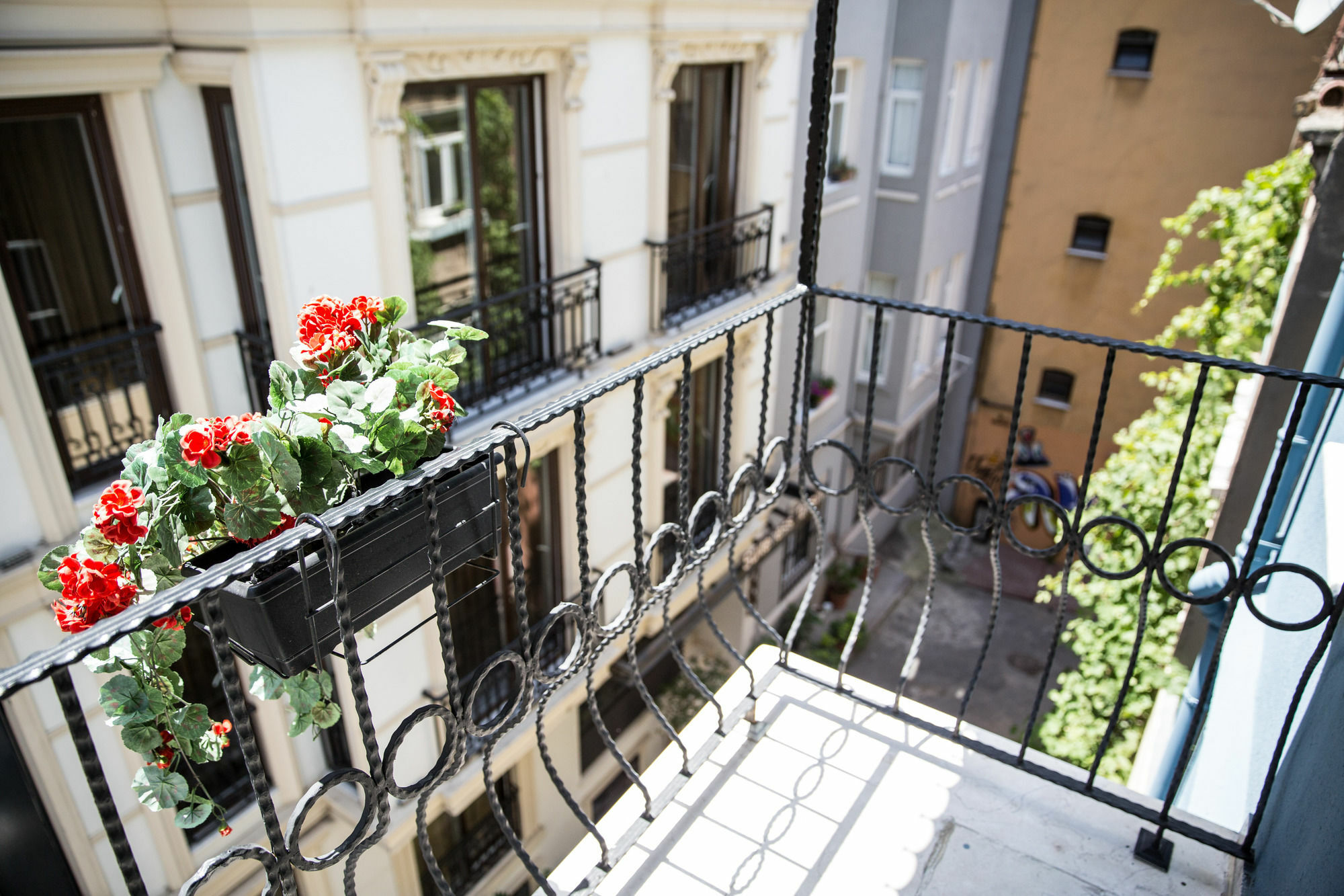 Ditto Flats Istanbul Exterior photo